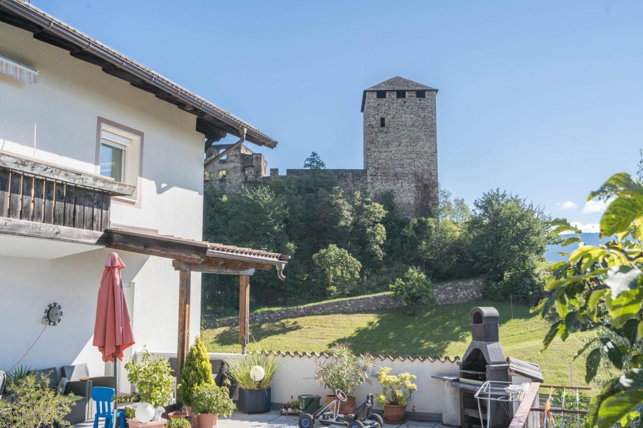 Ferienwohnung Bergblick-Schlosshof Foiana Esterno foto