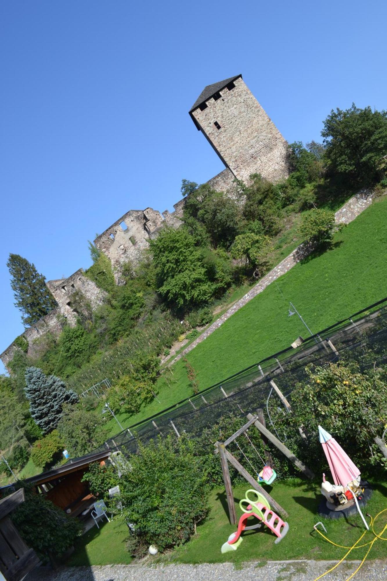Ferienwohnung Bergblick-Schlosshof Foiana Esterno foto